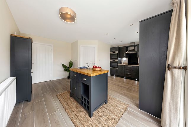 The Severn, Harrington Drive, Crowland photo 4