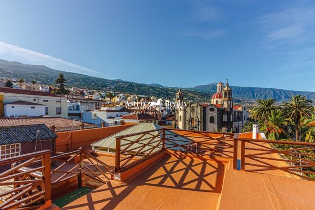 Villa for sale in La Orotava, Santa Cruz Tenerife, Spain