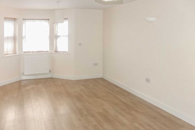 7 Midcroft House, Langdon Street, Tring photo 3