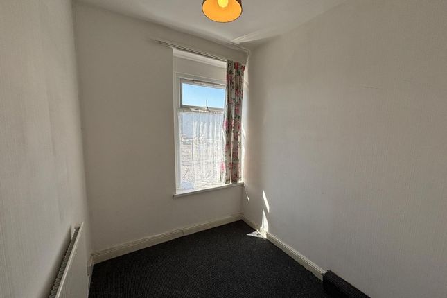 Flat 2, 180 Water Street, Port Talbot photo 5