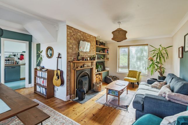 99, Stanstead Crescent, Brighton photo 4