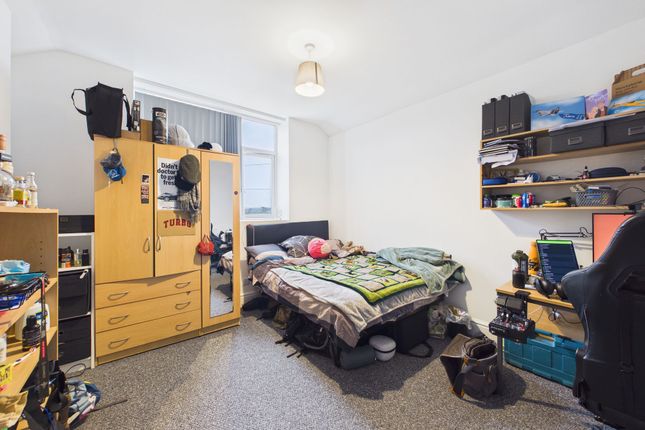 22 Hawthorne Avenue, Swansea photo 5