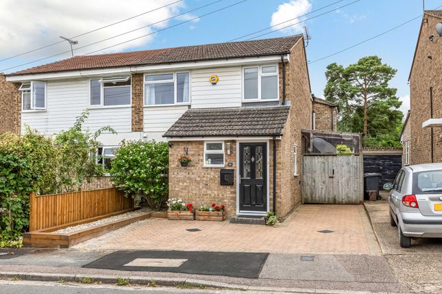 4-bed semi-detached on 15 Hensley Close, Hitchin, £600,000