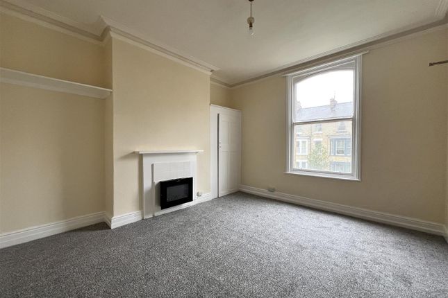 Thumbnail Flat to rent in Westbourne Grove, Scarborough