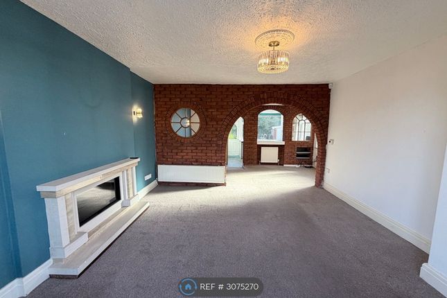 Droylsden, Manchester photo 4