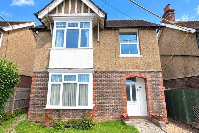 2-bed flat on 29, Station Road, Billingshurst, £120,000