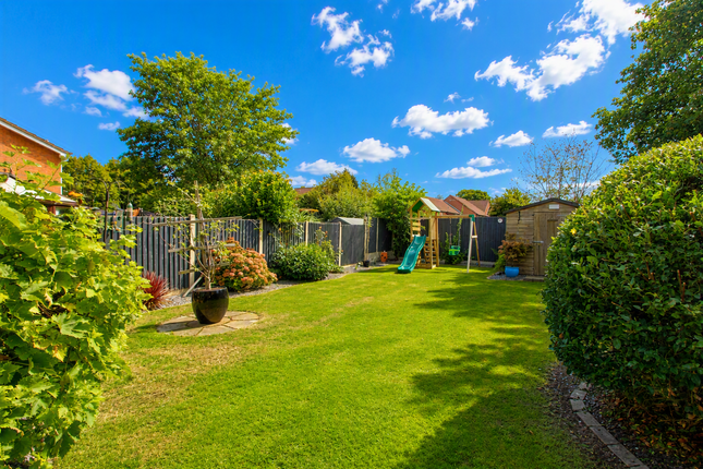 6, Chaffinch Drive, Kidderminster photo 2