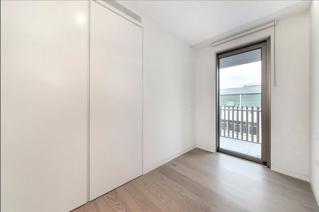 Flat for sale in Pearson Square, Fitzroy Place