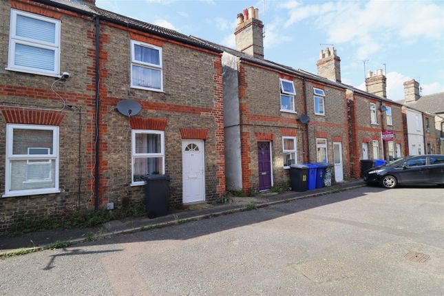Terraced house to rent in Park Lane, Newmarket