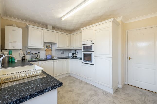 3, Sanders Close Sandilands, Mablethorpe photo 3