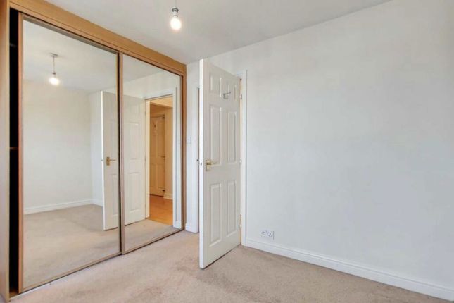 Flat 15, Willows Court, 7, Sir Cyril Black Way, London photo 5