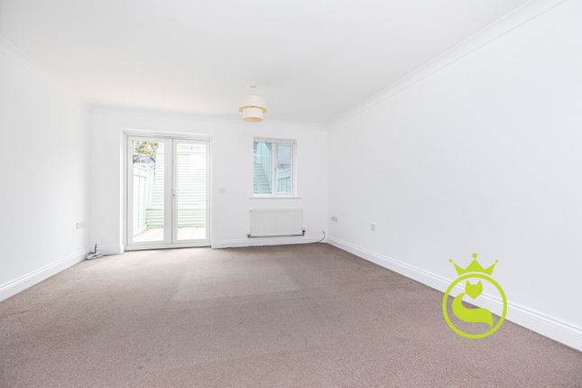 16 St. Georges Drive, Bournemouth photo 2