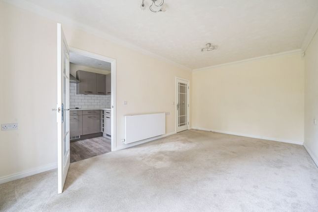 4 Harington Lodge, Chichester photo 3