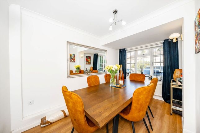 22, Dresden Way, Weybridge photo 4