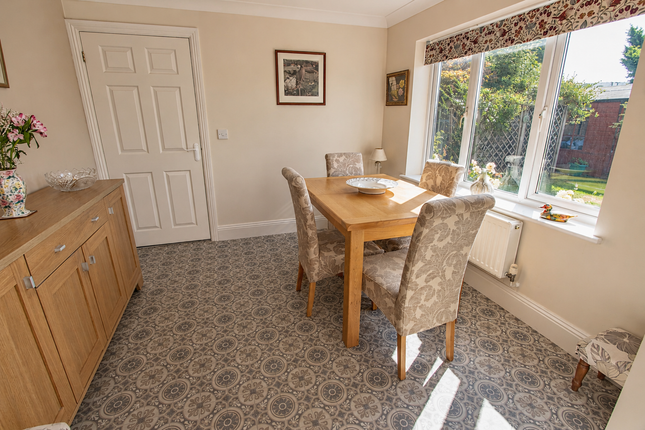 76 Claremont Field, Ottery St Mary photo 4