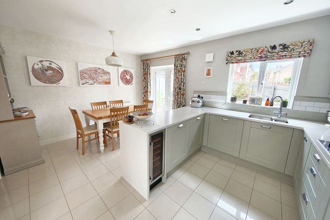 60 Corbin Road, Trowbridge photo 3