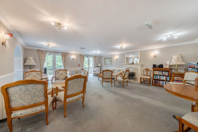 34 St. Michaels Court,, Cheltenham Road, Cheltenham photo 3