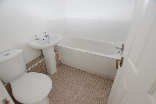 Flat for sale in Woodbury Park Road, Tunbridge Wells