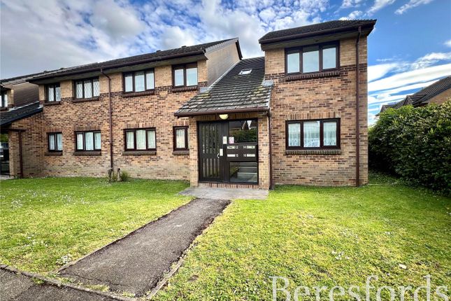 Thumbnail Flat for sale in Berry Close, Hornchurch
