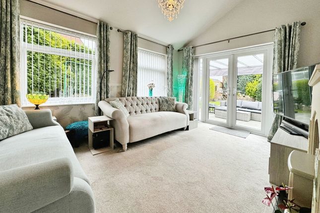 16 Argyll Crescent, Telford photo 3