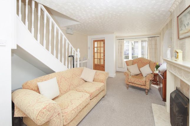 38, Tackford Close, Castle Bromwich photo 2