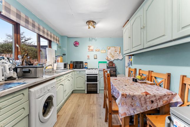 6 Wayford Close, Frodsham photo 3