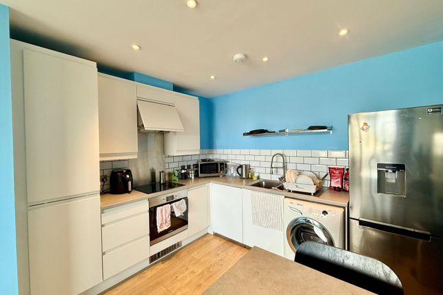 2, Spencer Way, LONDON photo 3