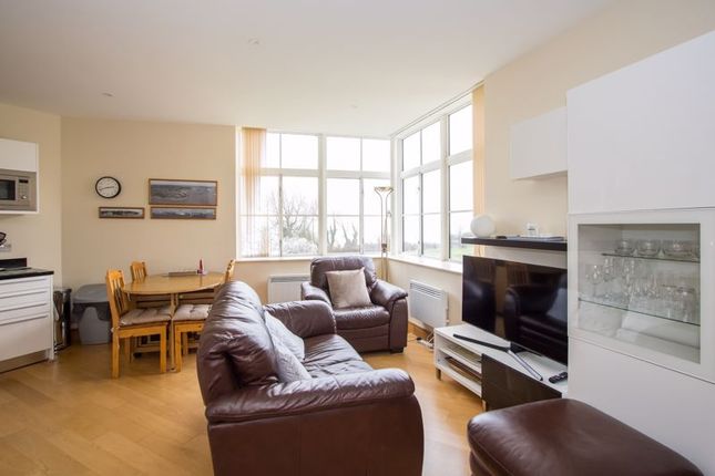 Flat for sale in Headlands, Hayes Point, Sully