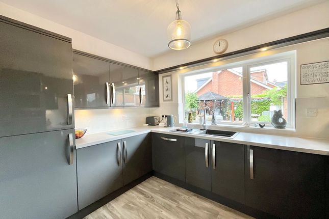 3 Bala Grove, Stoke-On-Trent photo 3