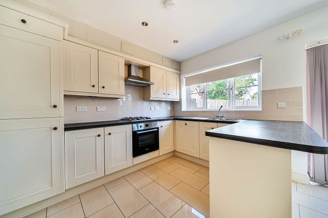 3, Rockfield Drive, Luton photo 4