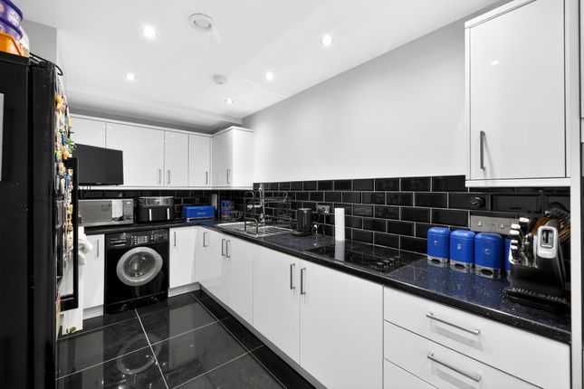 41, Dundas Road, London photo 2