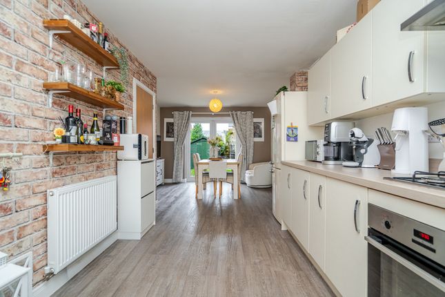 61, Anglia Way, Bedford photo 2