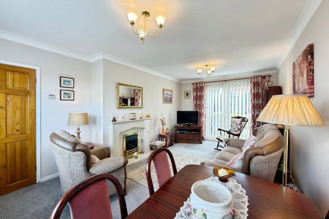8, Forest Hill, Carlisle photo 3
