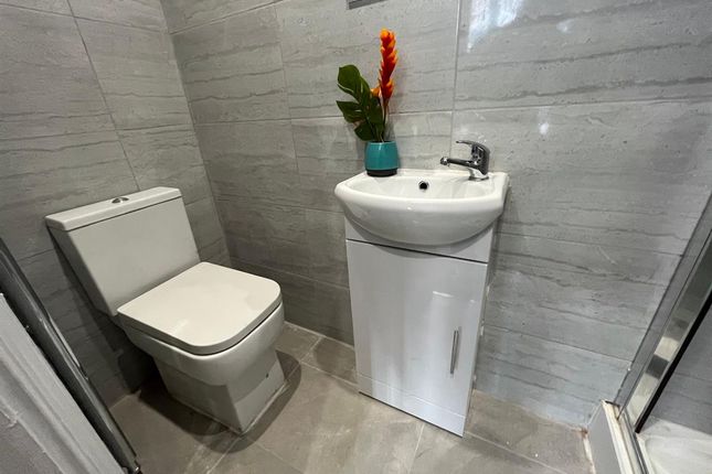 (Room 3) 64 Cavendish Road, Leicester photo 3