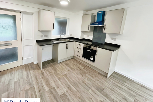 Flat 30,, Gloucester Grange, Staffordshire photo 2