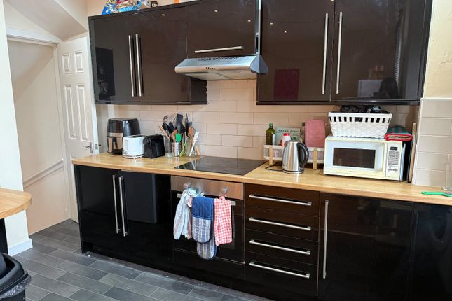 46, Royal Park Grove, Leeds photo 4