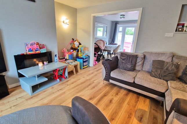 5, PEN-Y-FFORDD, NORTH CORNELLY photo 4