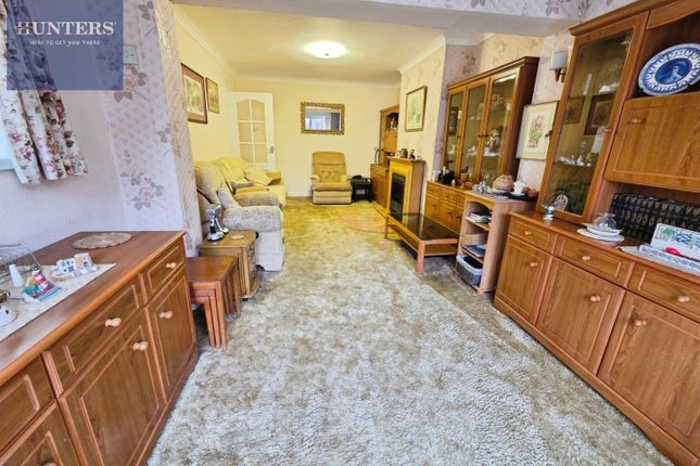 22, Alyson Way, Pencoed photo 2