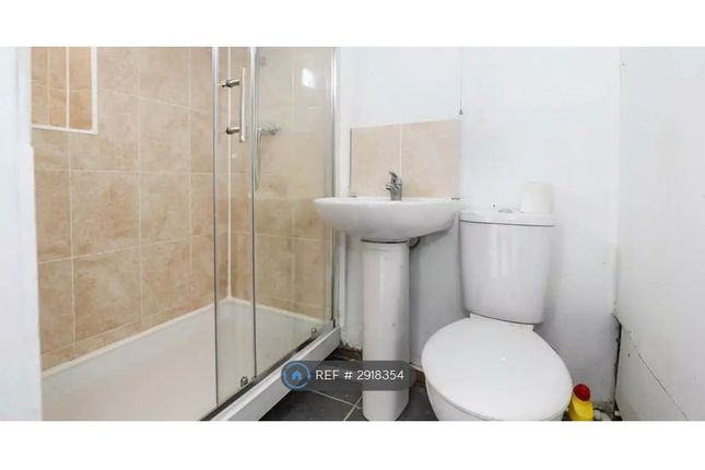 Flat, Trinity Court Trinity Avenue, Northampton photo 4