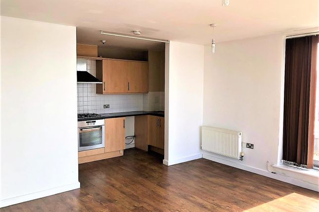Flat 82, Hill House,, Defence Close, London photo 4