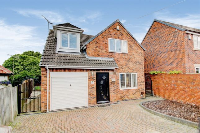 Thumbnail Detached house for sale in Vicarage Close, South Kirkby, Pontefract