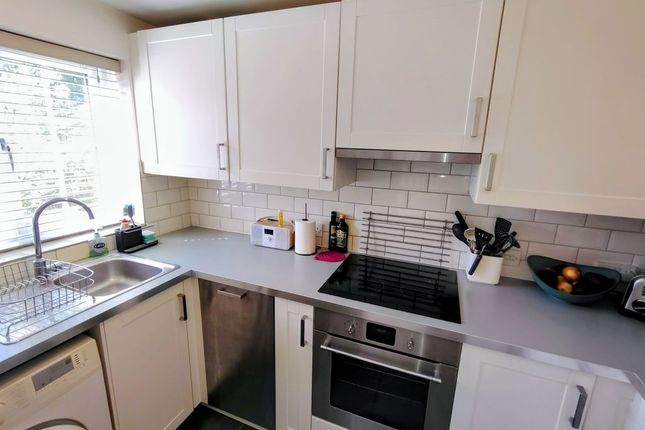 5, Willowbank, Marlow photo 3
