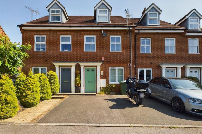 Terraced house to rent in Ribble Gardens, Fareham