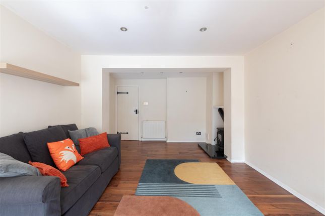 65, Chase Road, London photo 4