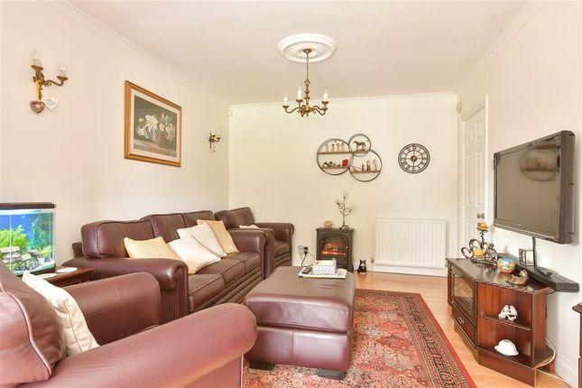 Milroy Avenue Northfleet, Gravesend photo 4