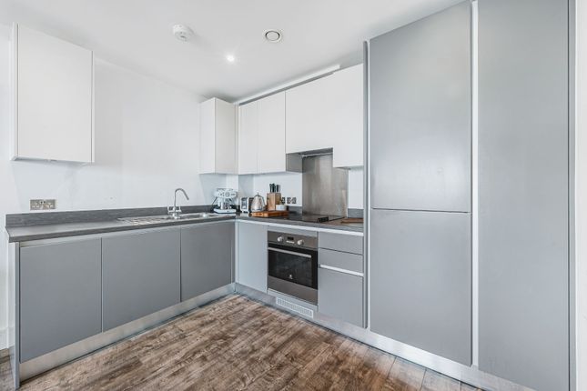34 Torridon House, London photo 4