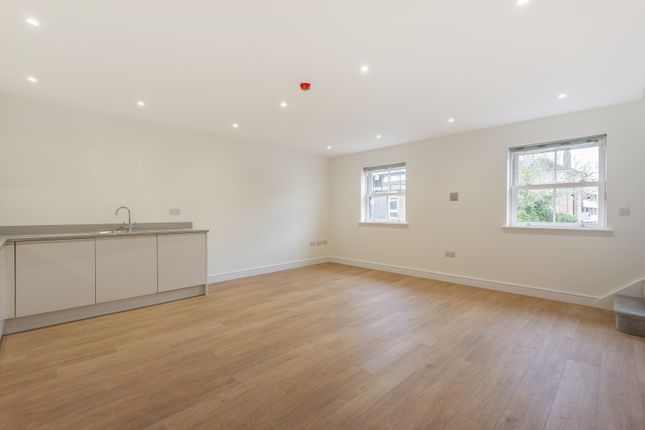 6, Portland Yard, Bishopric, Horsham photo 4