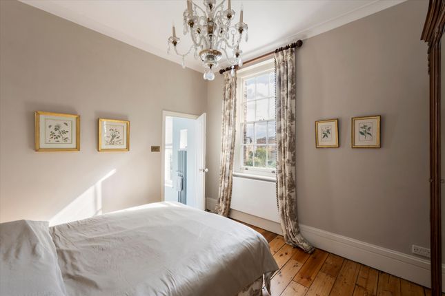 Thumbnail Flat for sale in St. Anns Villas, London