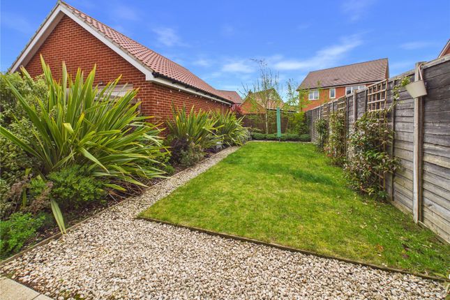 6, Willow Gardens, Colchester photo 4