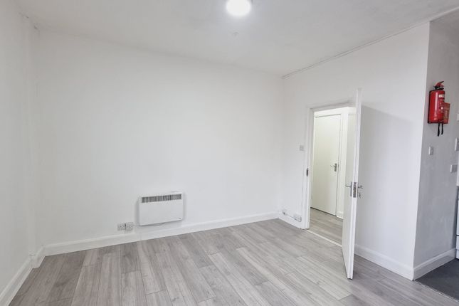 Flat 11, 89-101 Belgrave Road, Leicester photo 5